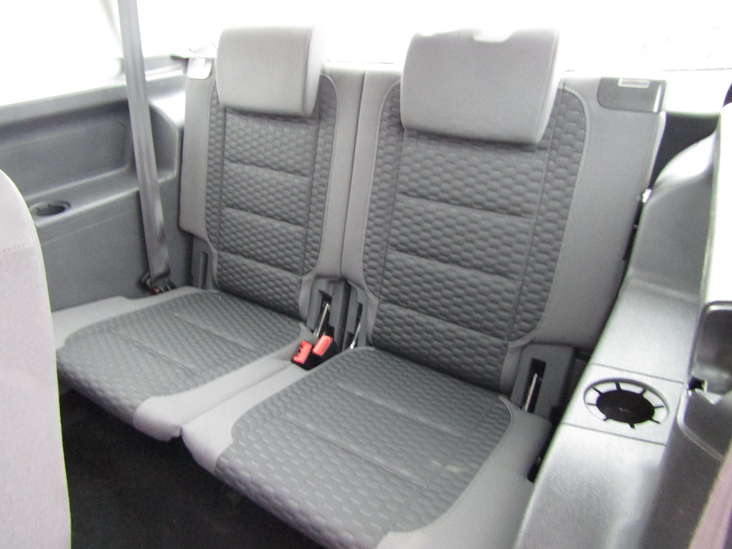 Volkswagen Touran, 2010 - pohled č. 11