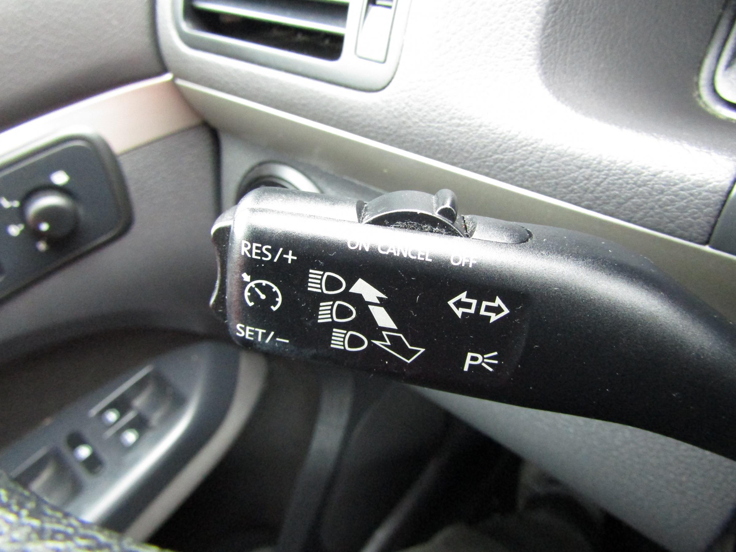 Volkswagen Touran, 2010 - pohled č. 13