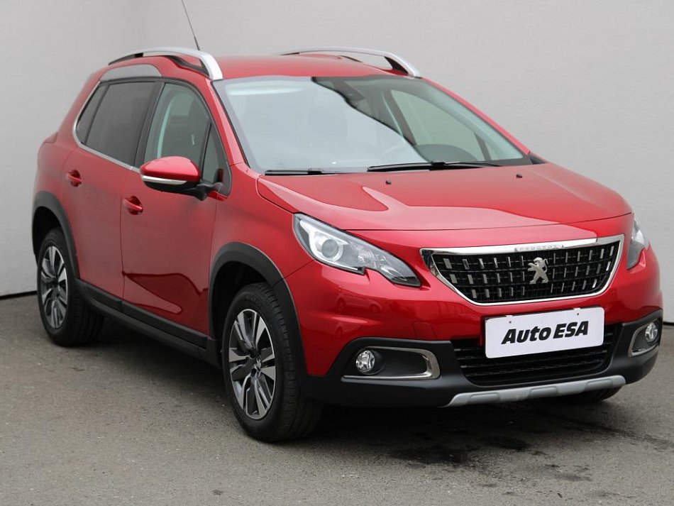 Peugeot 2008 1.2i Allure