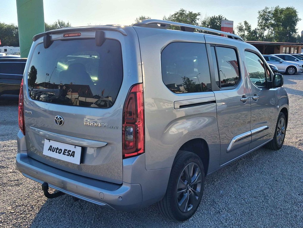 Toyota ProAce City Verso 1.5D-4D Family MAXi 7míst