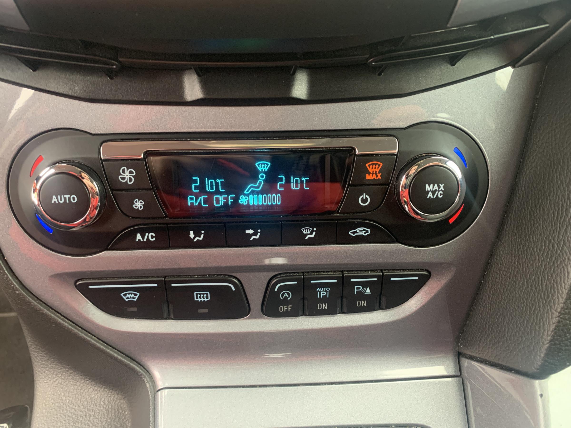 Ford Focus, 2012 - pohled č. 15