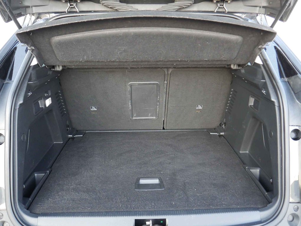 Peugeot 3008 1.2 PT 