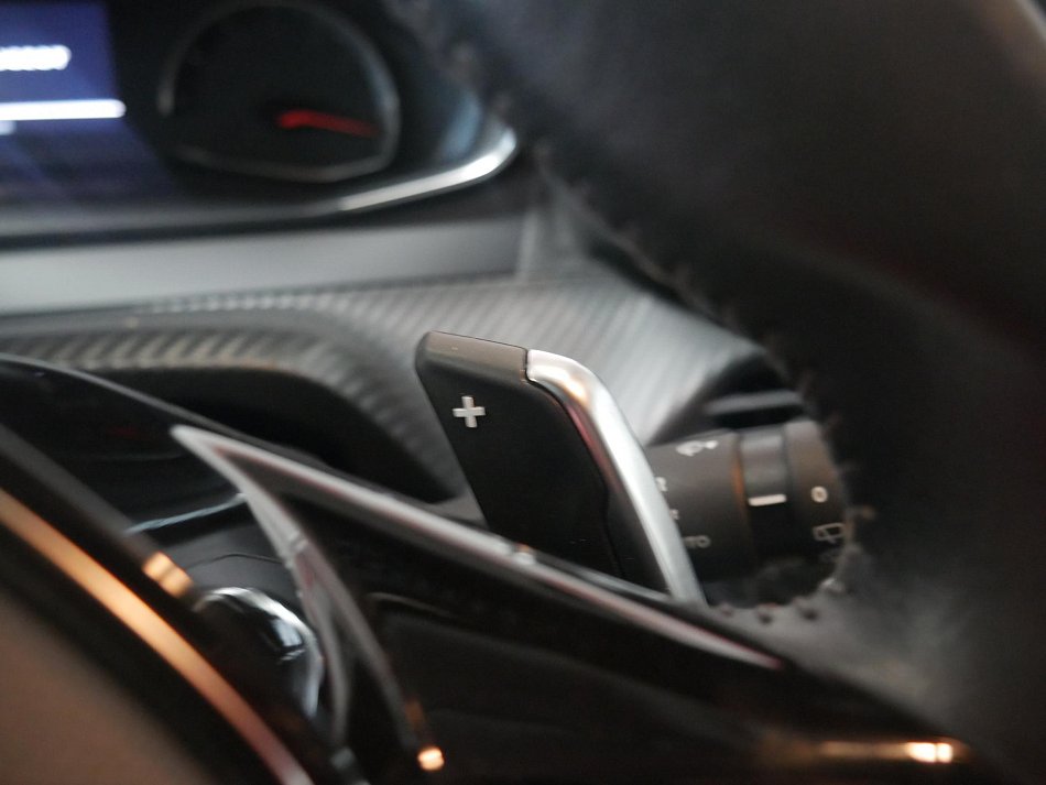 Peugeot 2008 1.2 PT Active