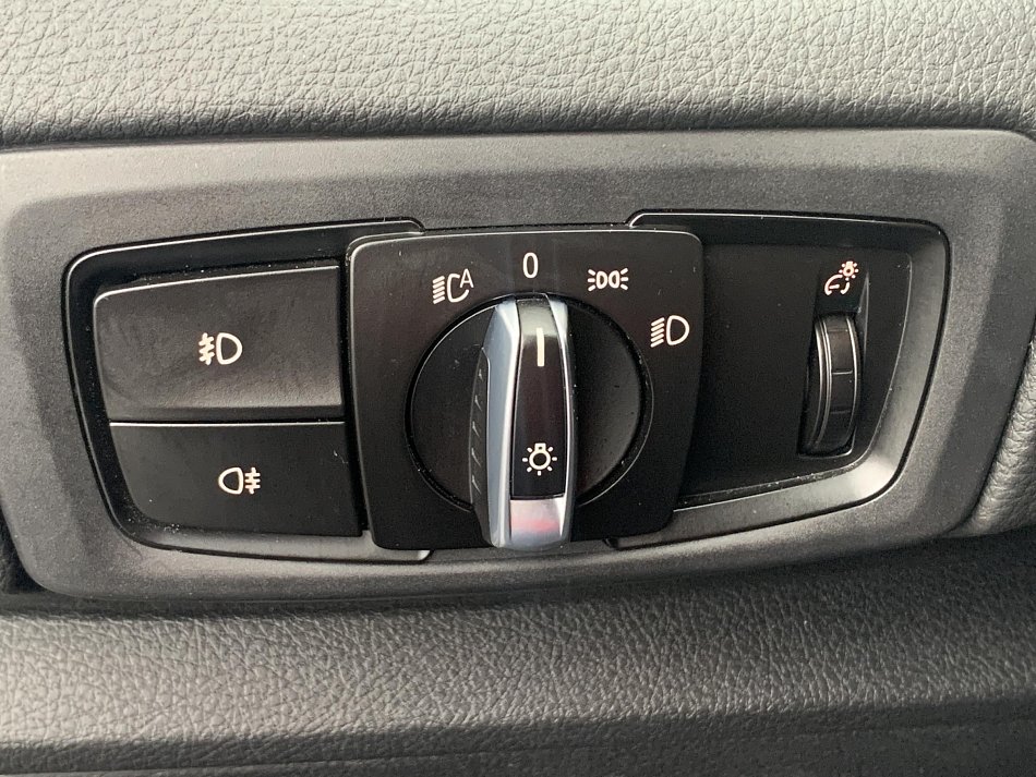 BMW Řada 2 1.5  218i