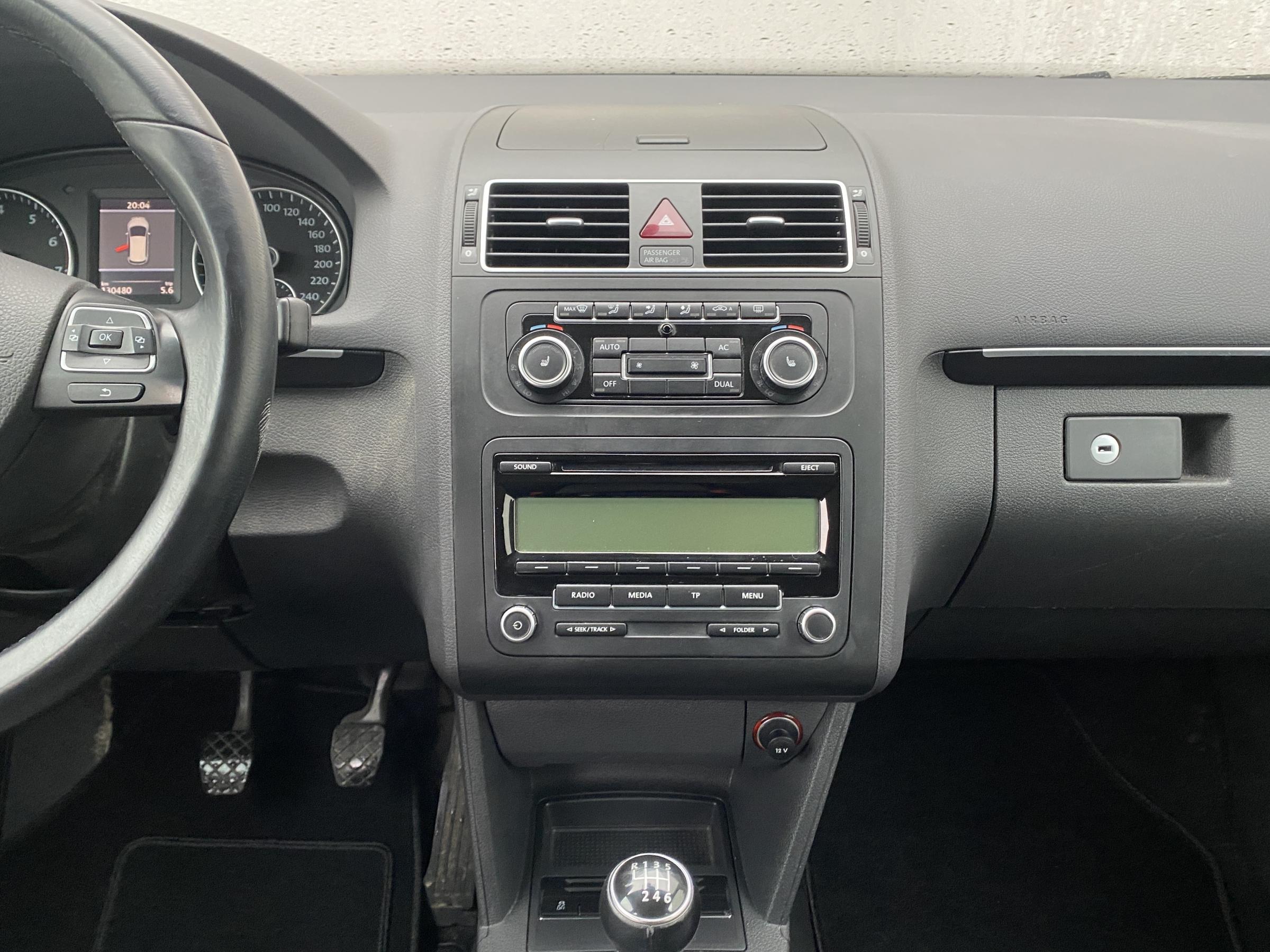 Volkswagen Touran, 2011 - pohled č. 12