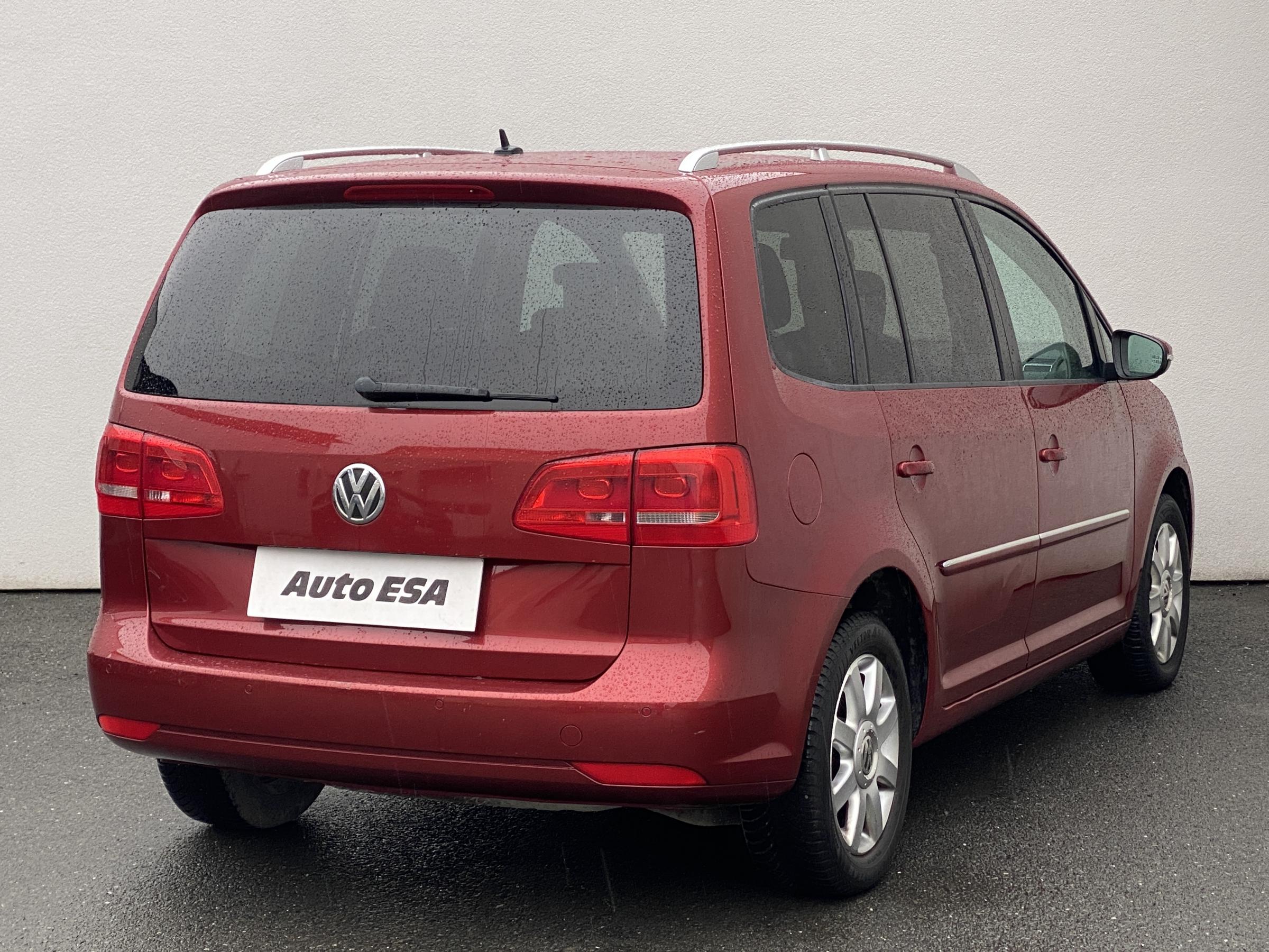 Volkswagen Touran, 2011 - pohled č. 4