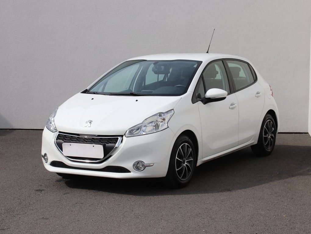 Peugeot 208 1.2 VTi 