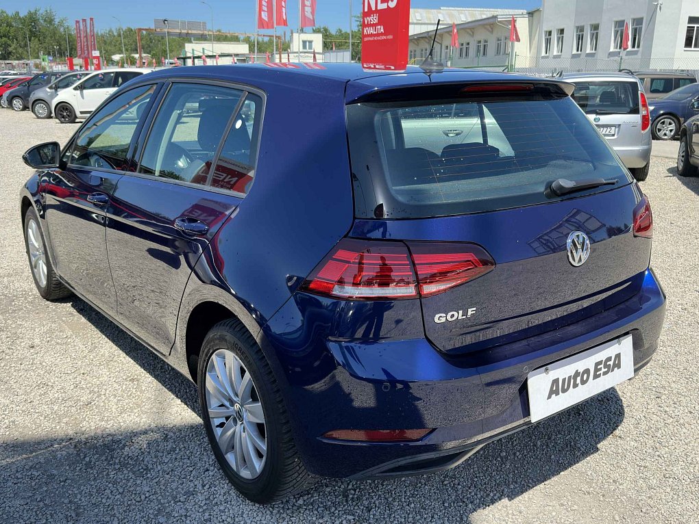 Volkswagen Golf 1.6 TDi 