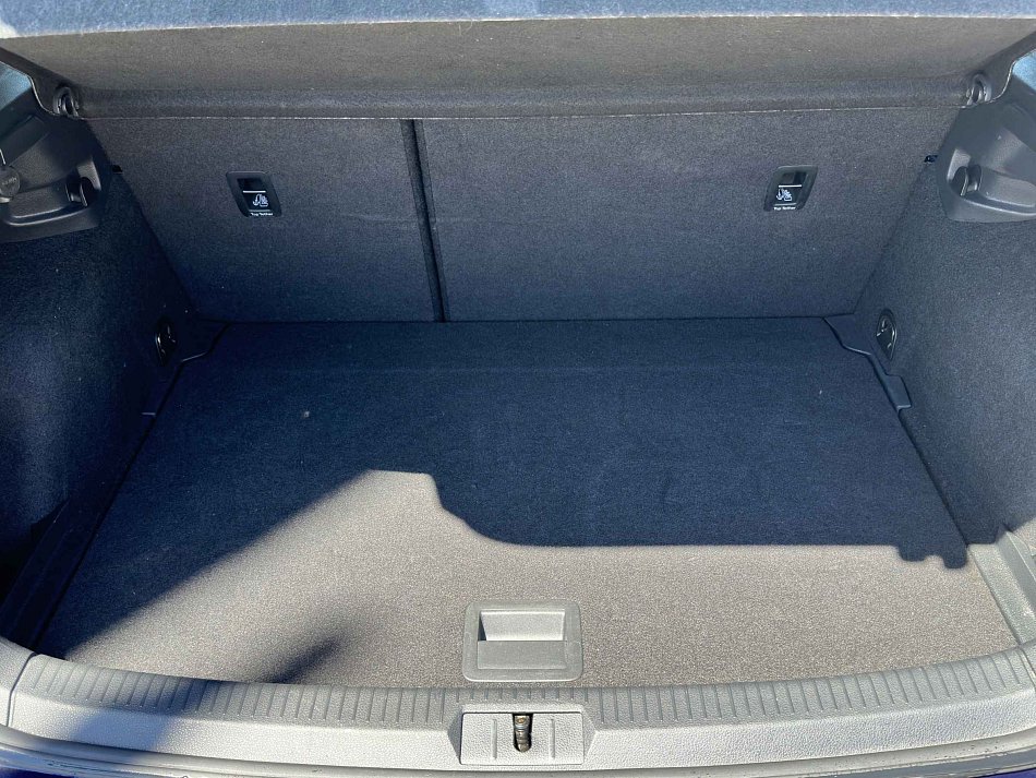 Volkswagen Golf 1.6 TDi 