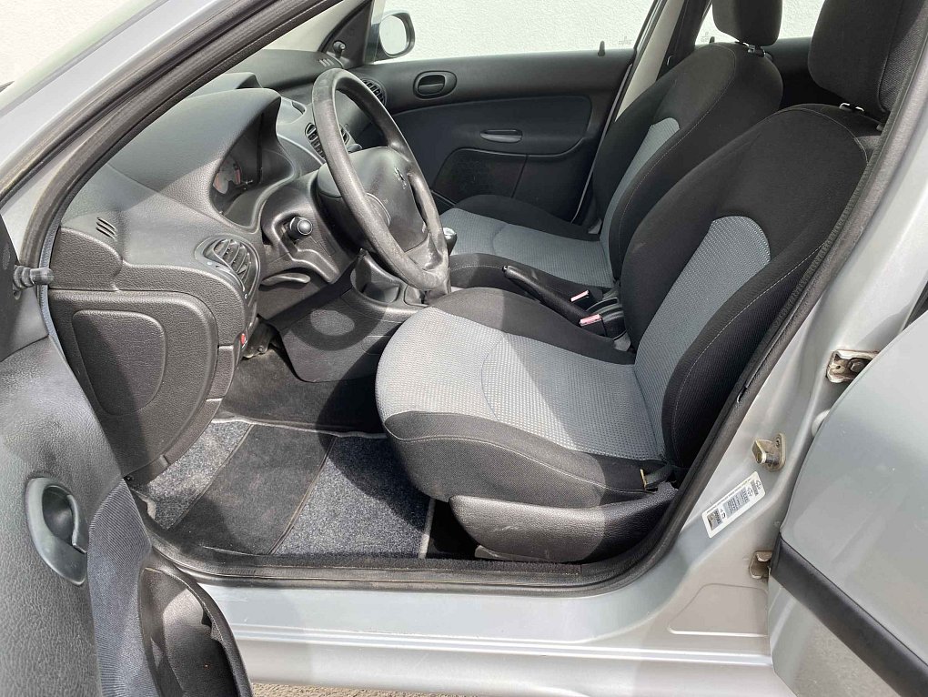 Peugeot 206 1.4 i 
