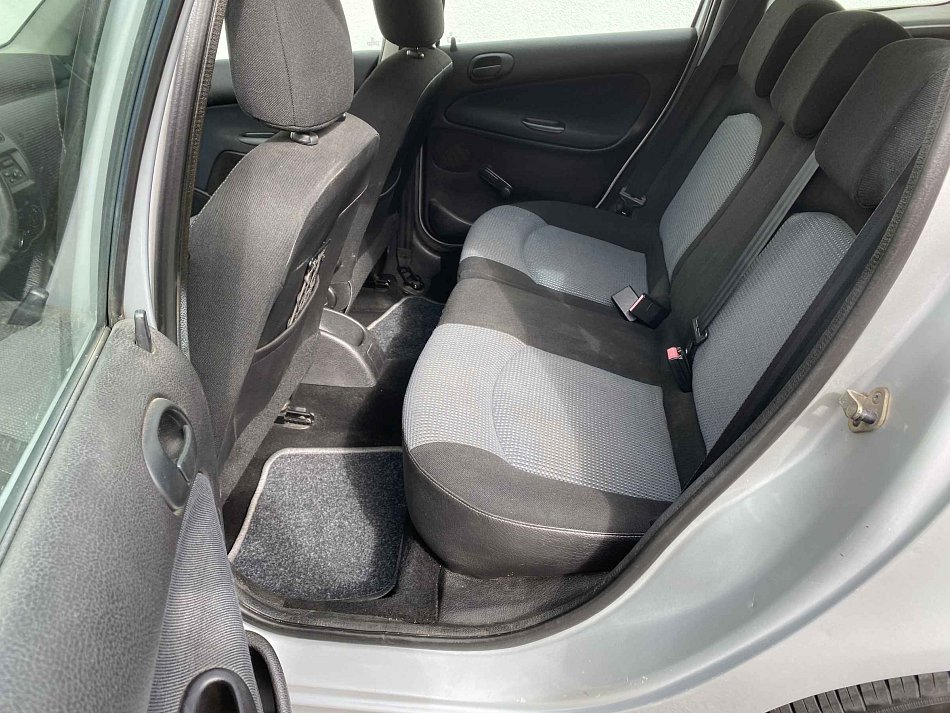 Peugeot 206 1.4 i 