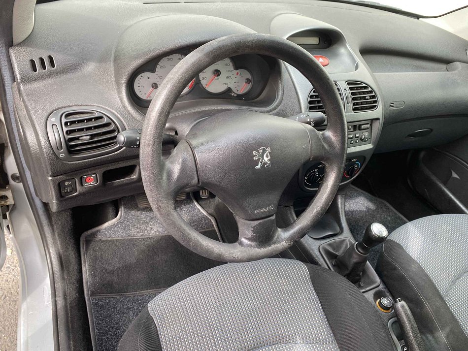Peugeot 206 1.4 i 