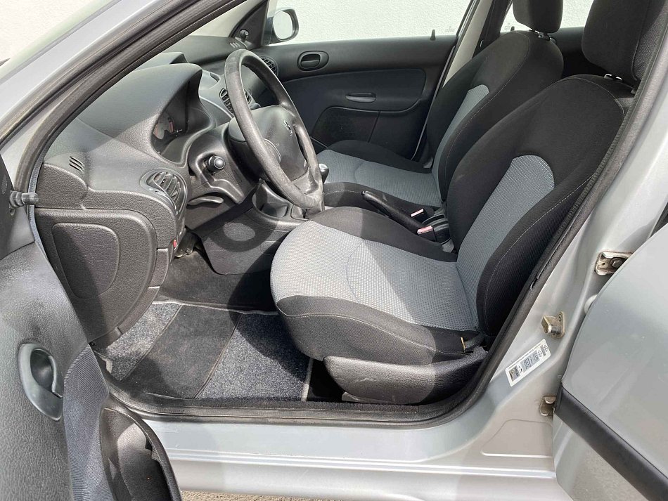 Peugeot 206 1.4 i 