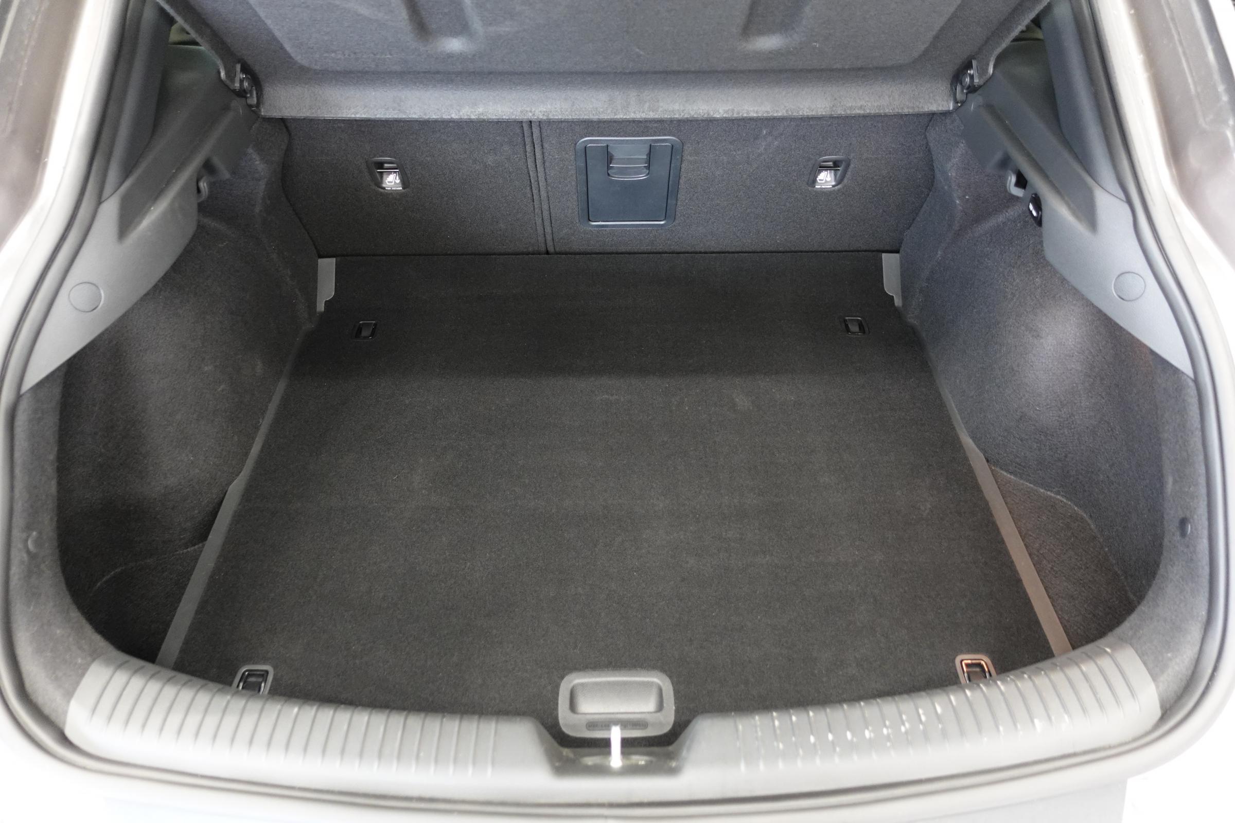 Hyundai i30, 2021 - pohled č. 7