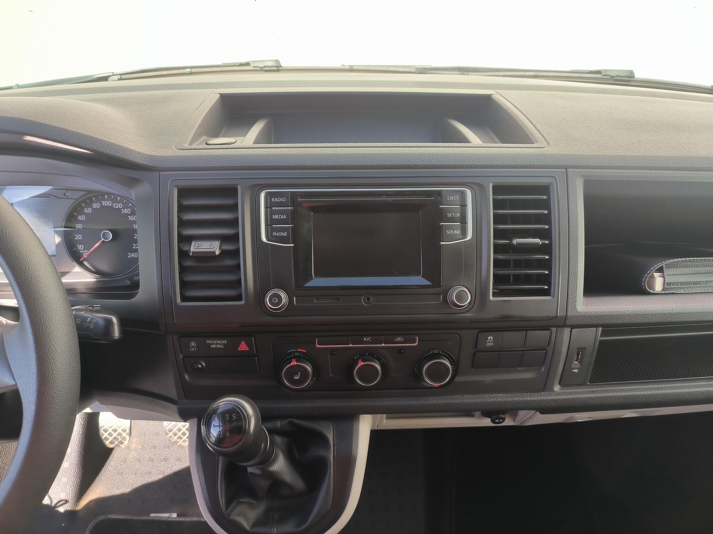 Volkswagen Transporter, 2019 - pohled č. 12