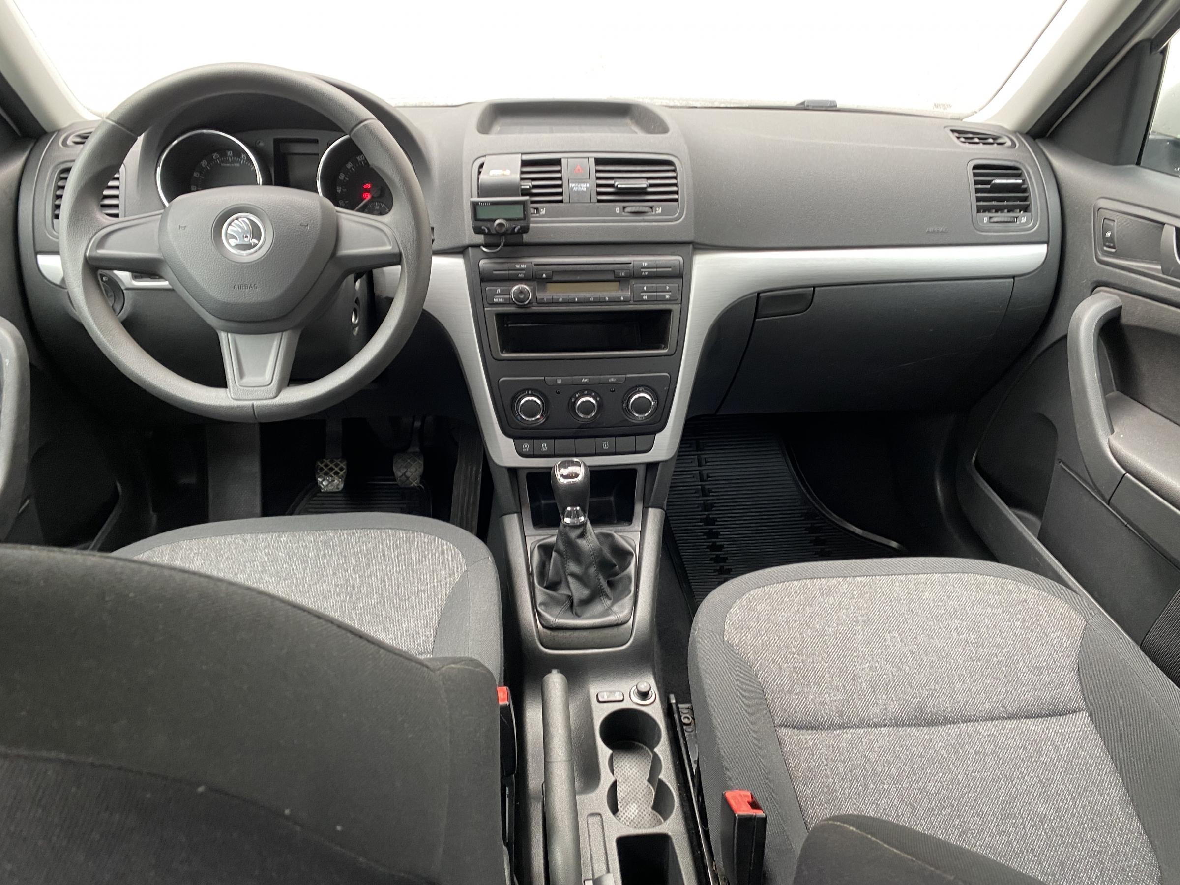 Škoda Yeti, 2015 - pohled č. 8