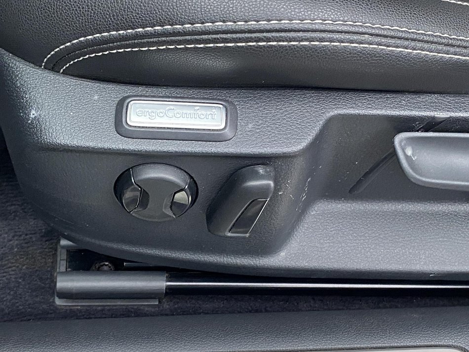 Volkswagen Passat 2.0 TDi Highline 4MOTION