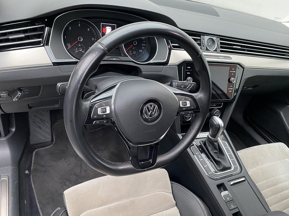 Volkswagen Passat 2.0 TDi Highline 4MOTION