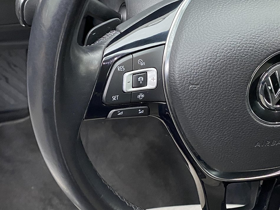 Volkswagen Passat 2.0 TDi Highline 4MOTION