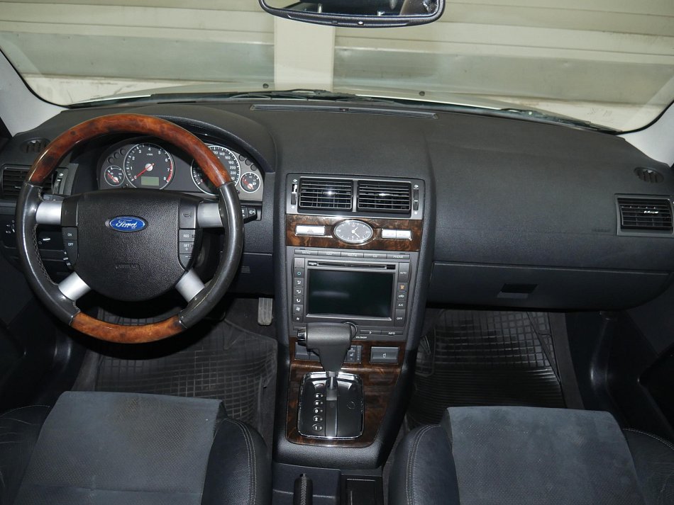 Ford Mondeo 2.0i 