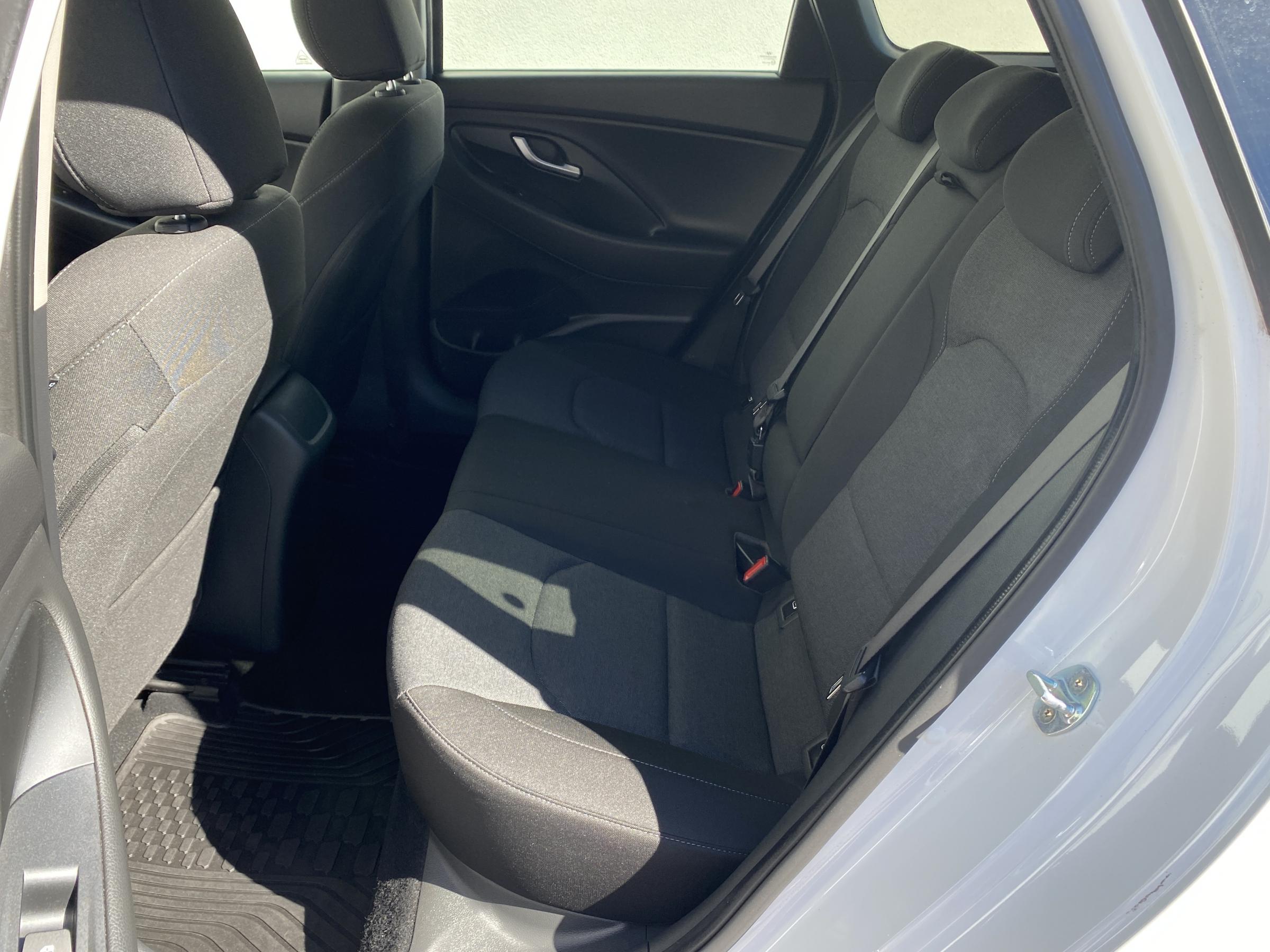 Hyundai i30, 2022 - pohled č. 12