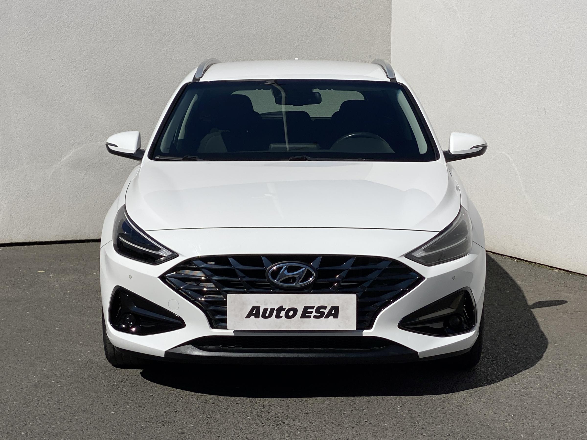 Hyundai i30, 2022 - pohled č. 2