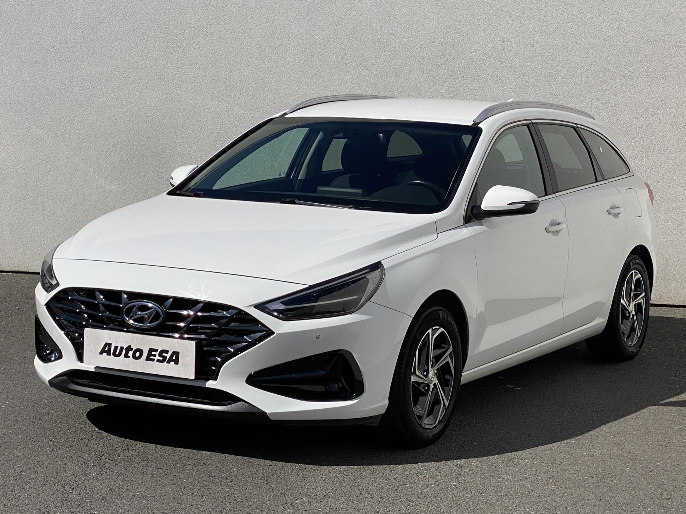 Hyundai i30, 2022 - pohled č. 3