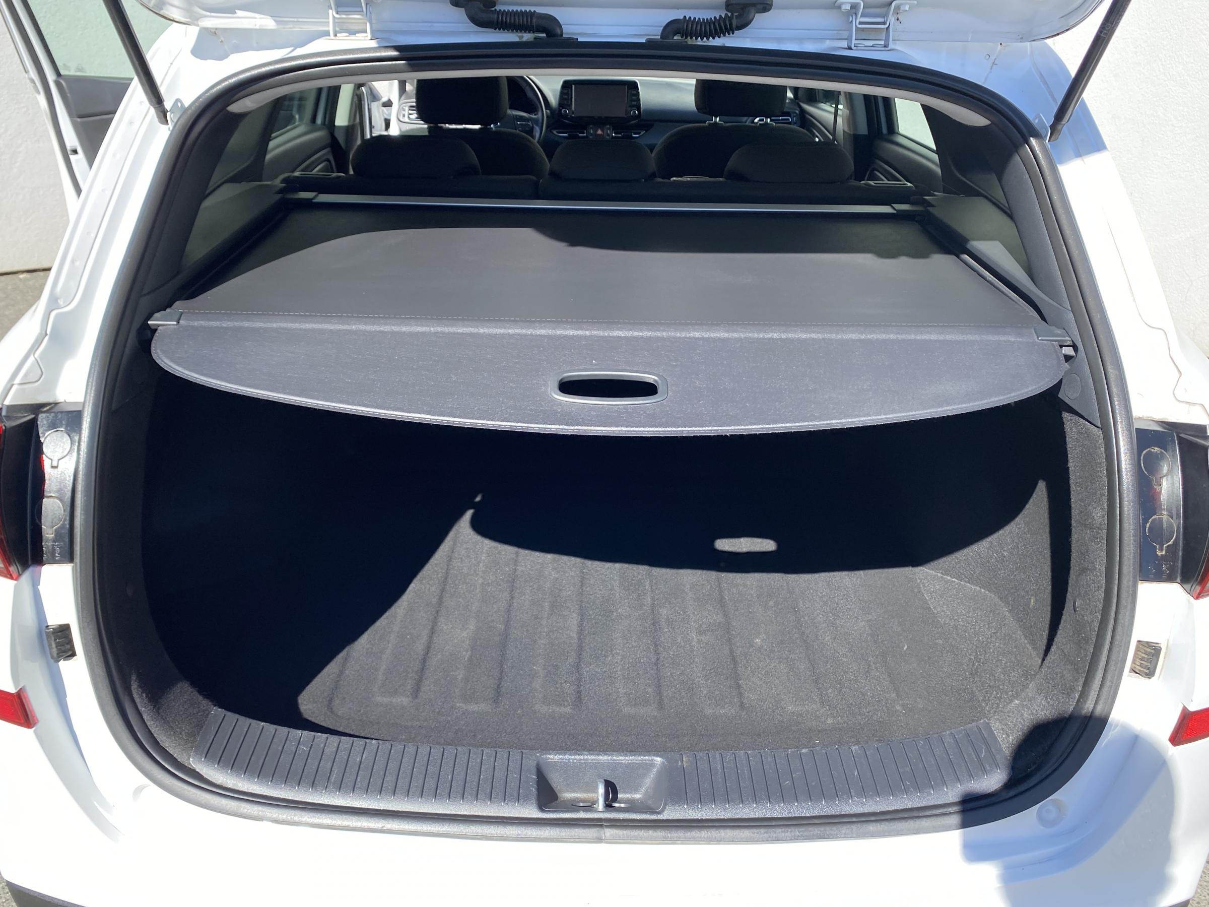 Hyundai i30, 2022 - pohled č. 7