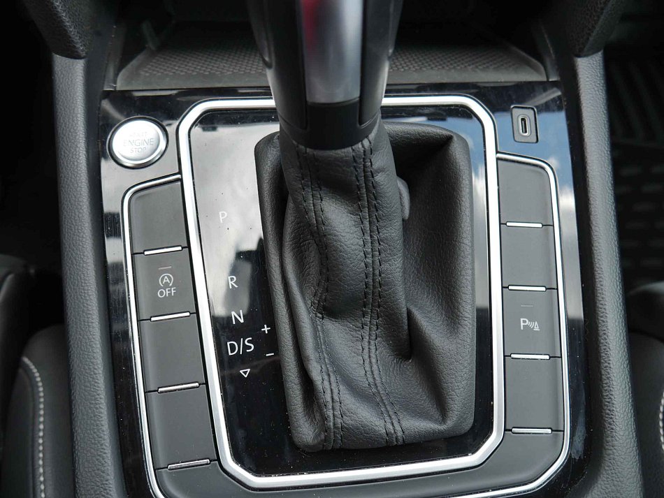 Volkswagen Passat 2.0TDi Elegance
