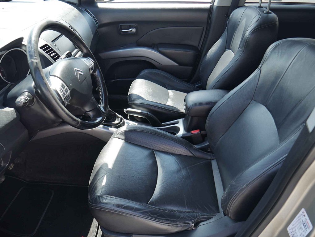 Citroën C-Crosser 2.2HDi  4x4, 7míst