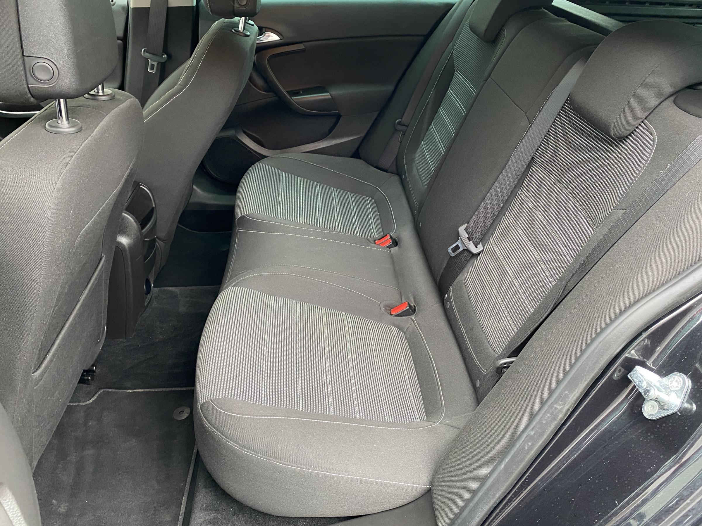 Opel Insignia, 2016 - pohled č. 12