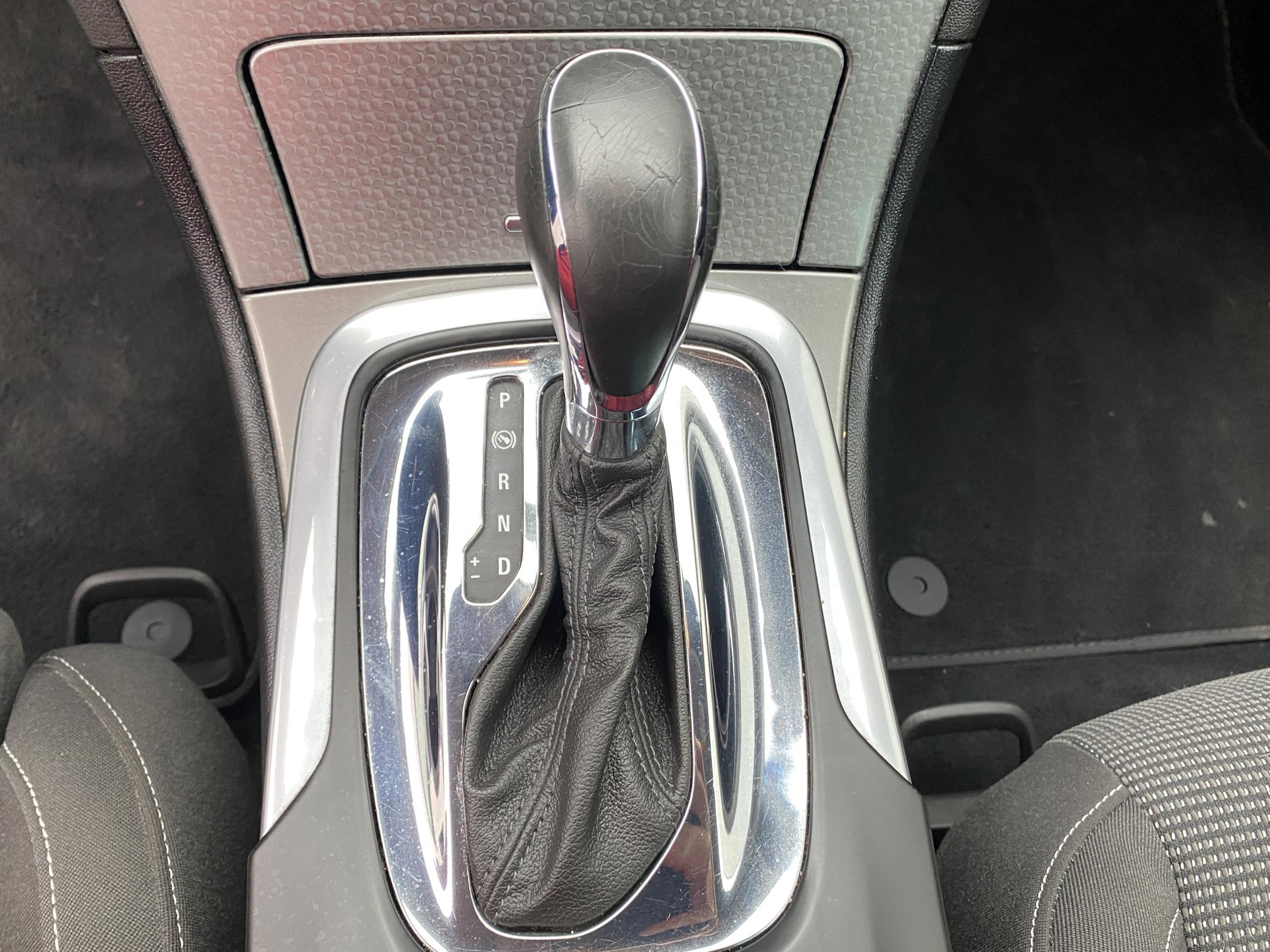 Opel Insignia, 2016 - pohled č. 15