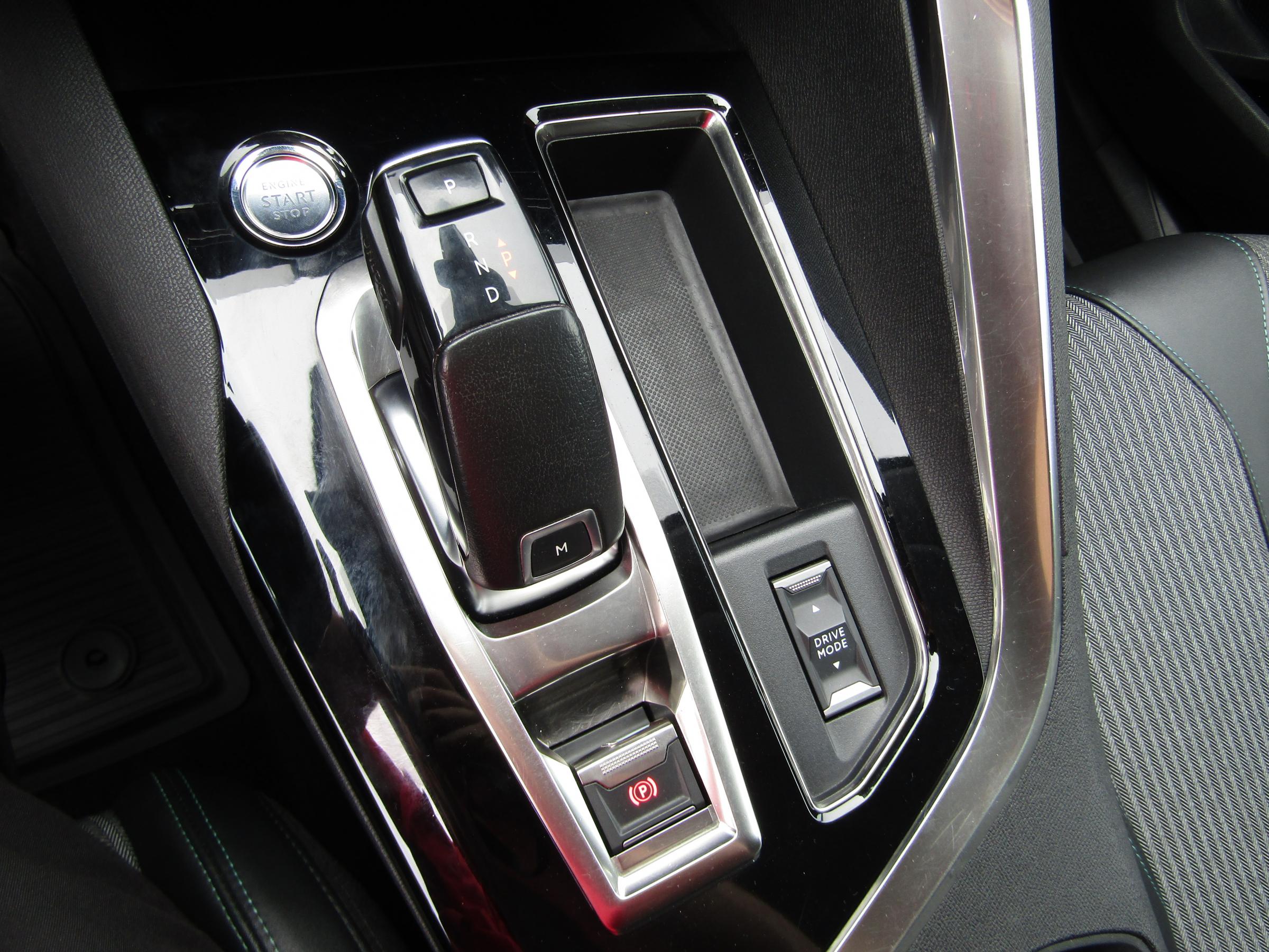 Peugeot 5008, 2021 - pohled č. 19