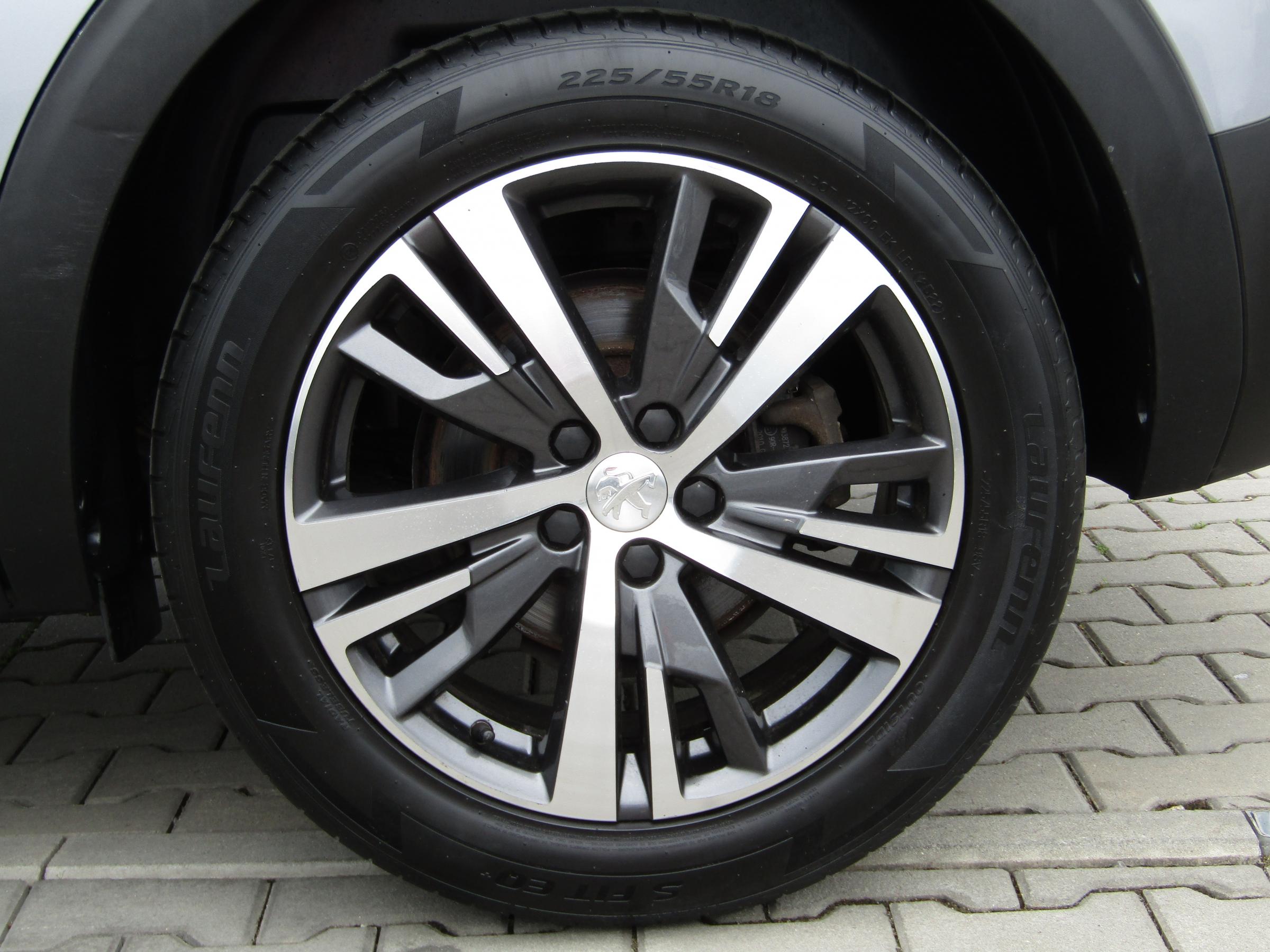 Peugeot 5008, 2021 - pohled č. 21