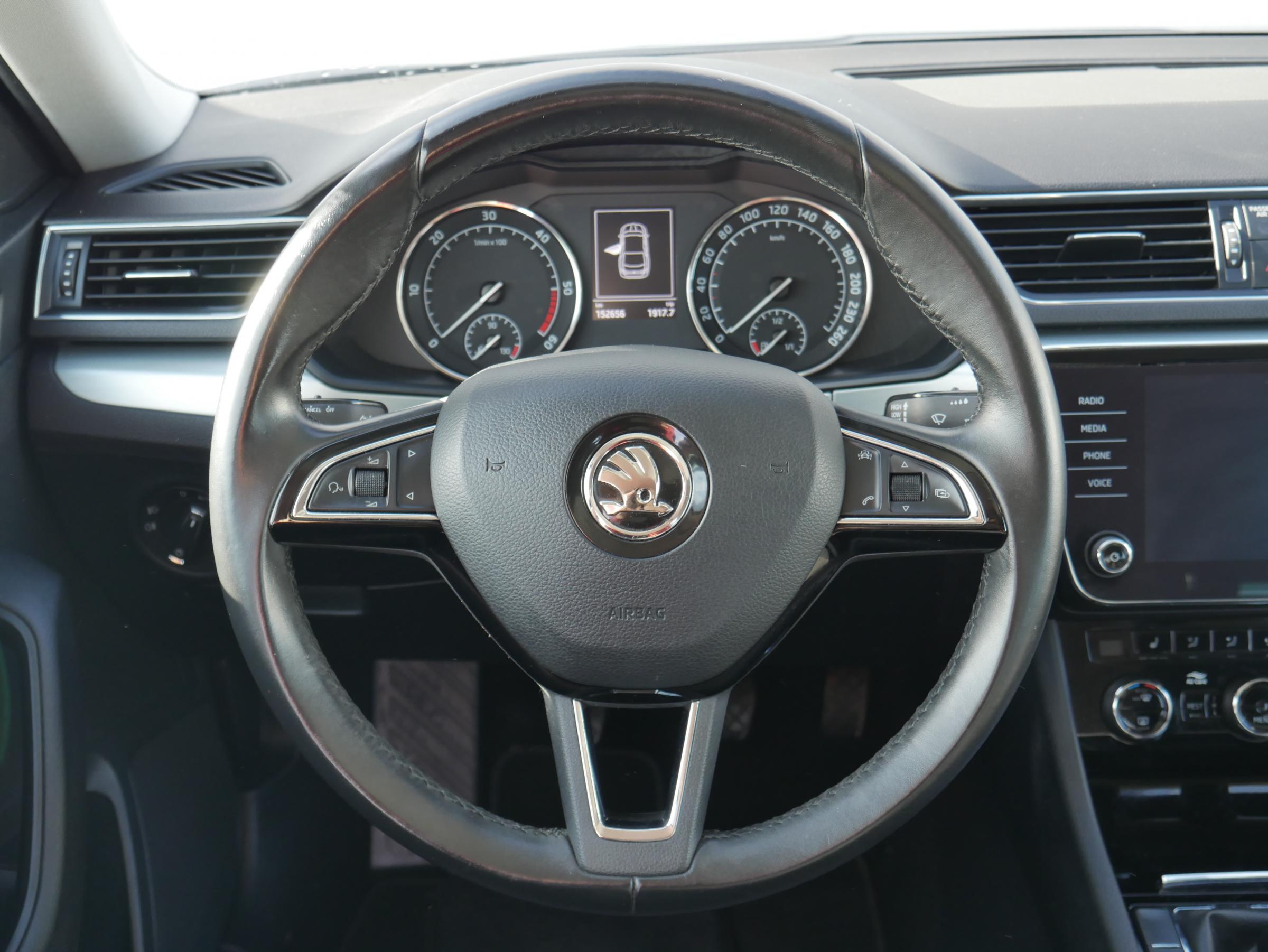 Škoda Superb III, 2018 - pohled č. 11