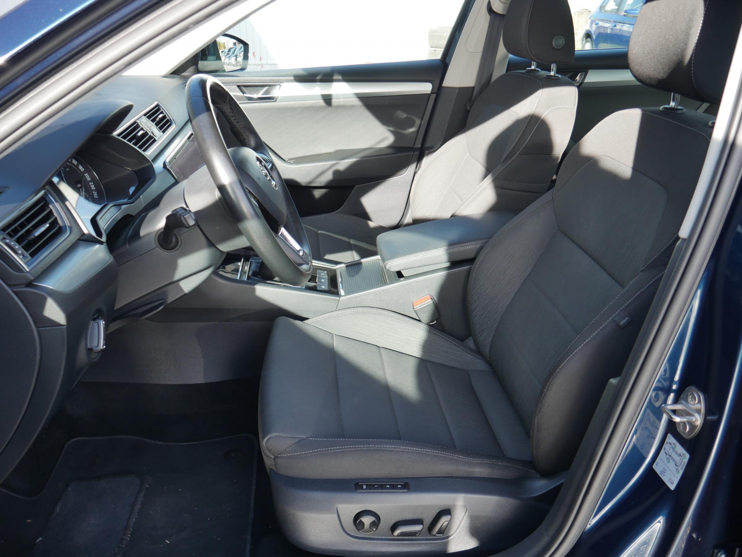 Škoda Superb III, 2018 - pohled č. 9