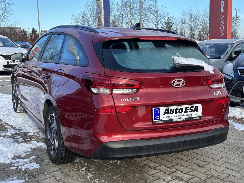 Hyundai I30 1.5 DPi Smart SW