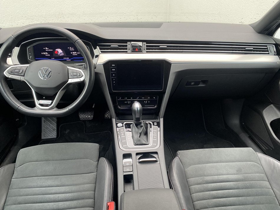 Volkswagen Passat 2.0 TDi Elegance 4X4