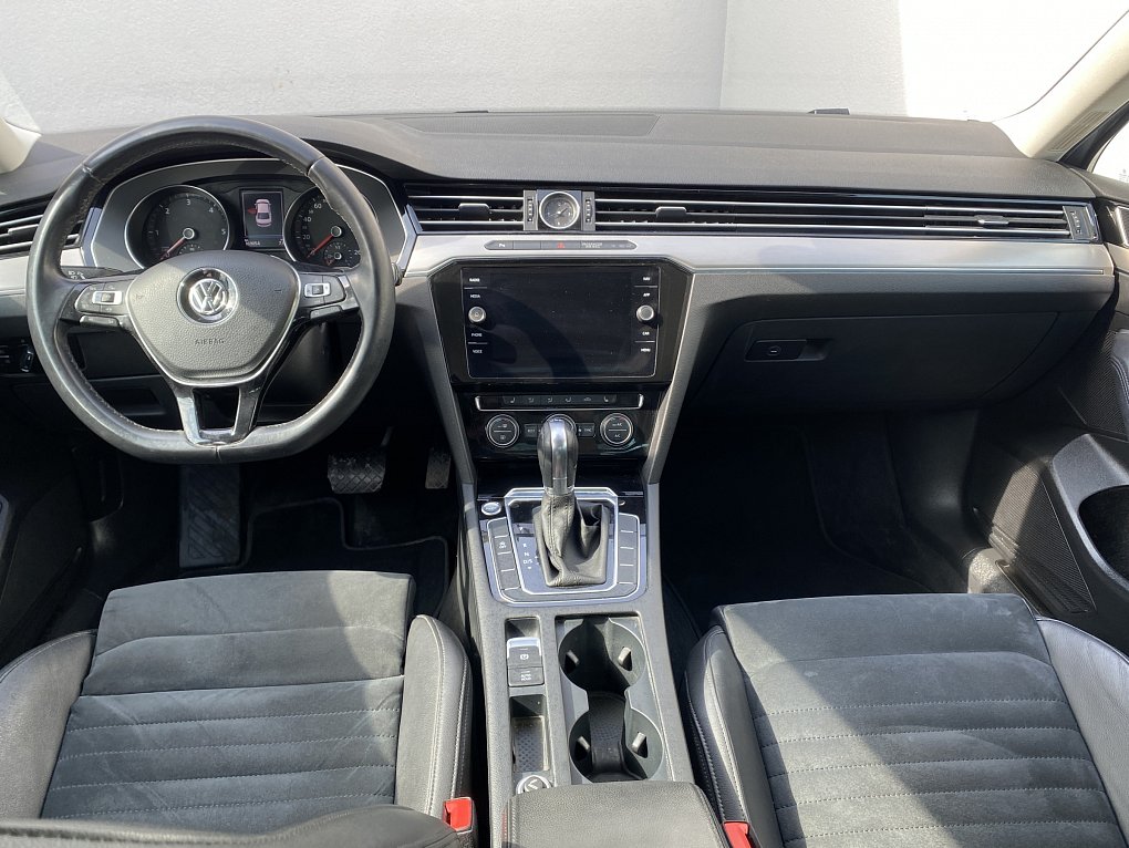 Volkswagen Passat 2.0 TDi Highline