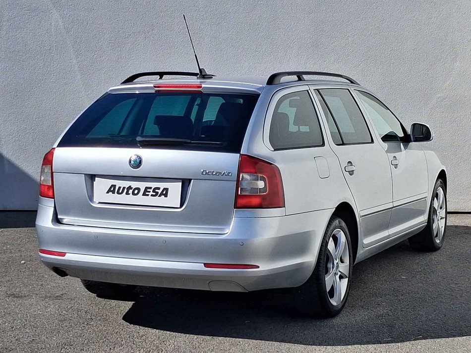 Škoda Octavia II 1.6 TDi Elegance