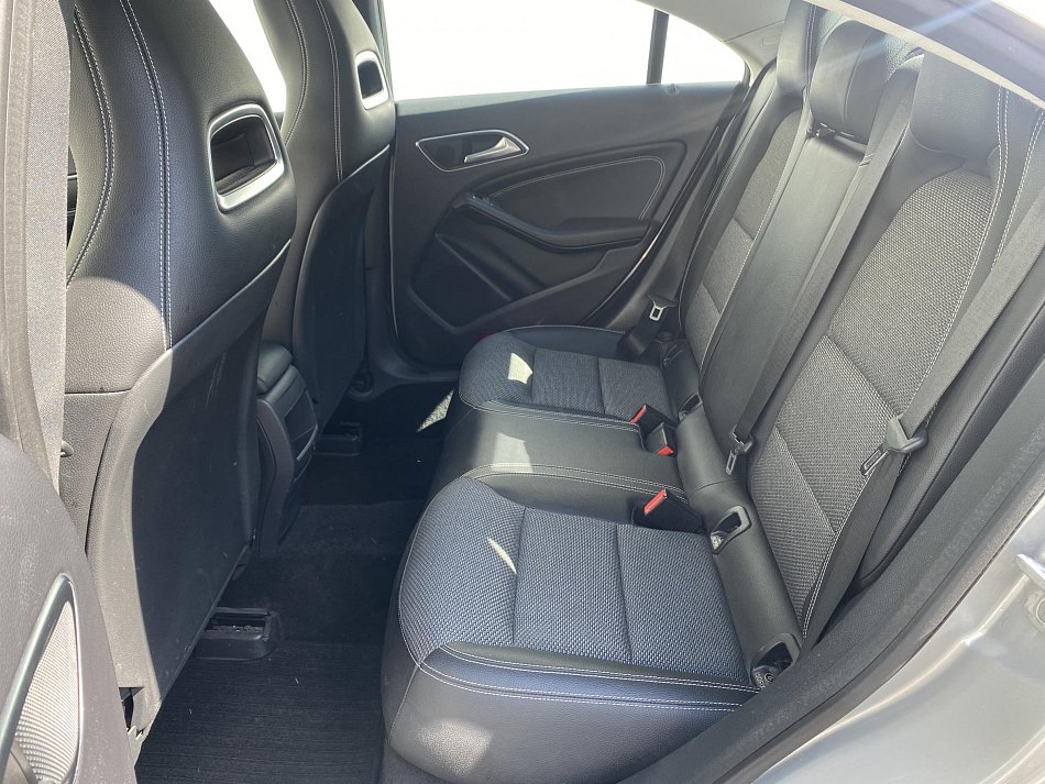 Mercedes-Benz CLA 1.8 CDi  CLA 200