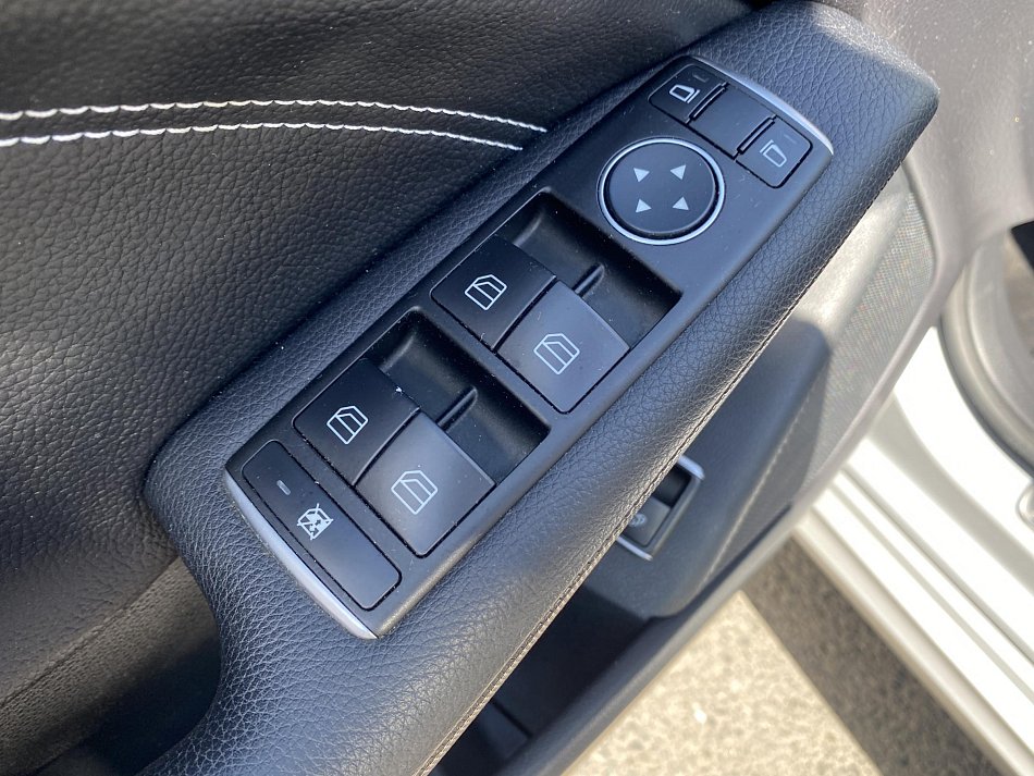 Mercedes-Benz CLA 1.8 CDi  CLA 200