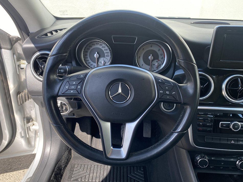 Mercedes-Benz CLA 1.8 CDi  CLA 200