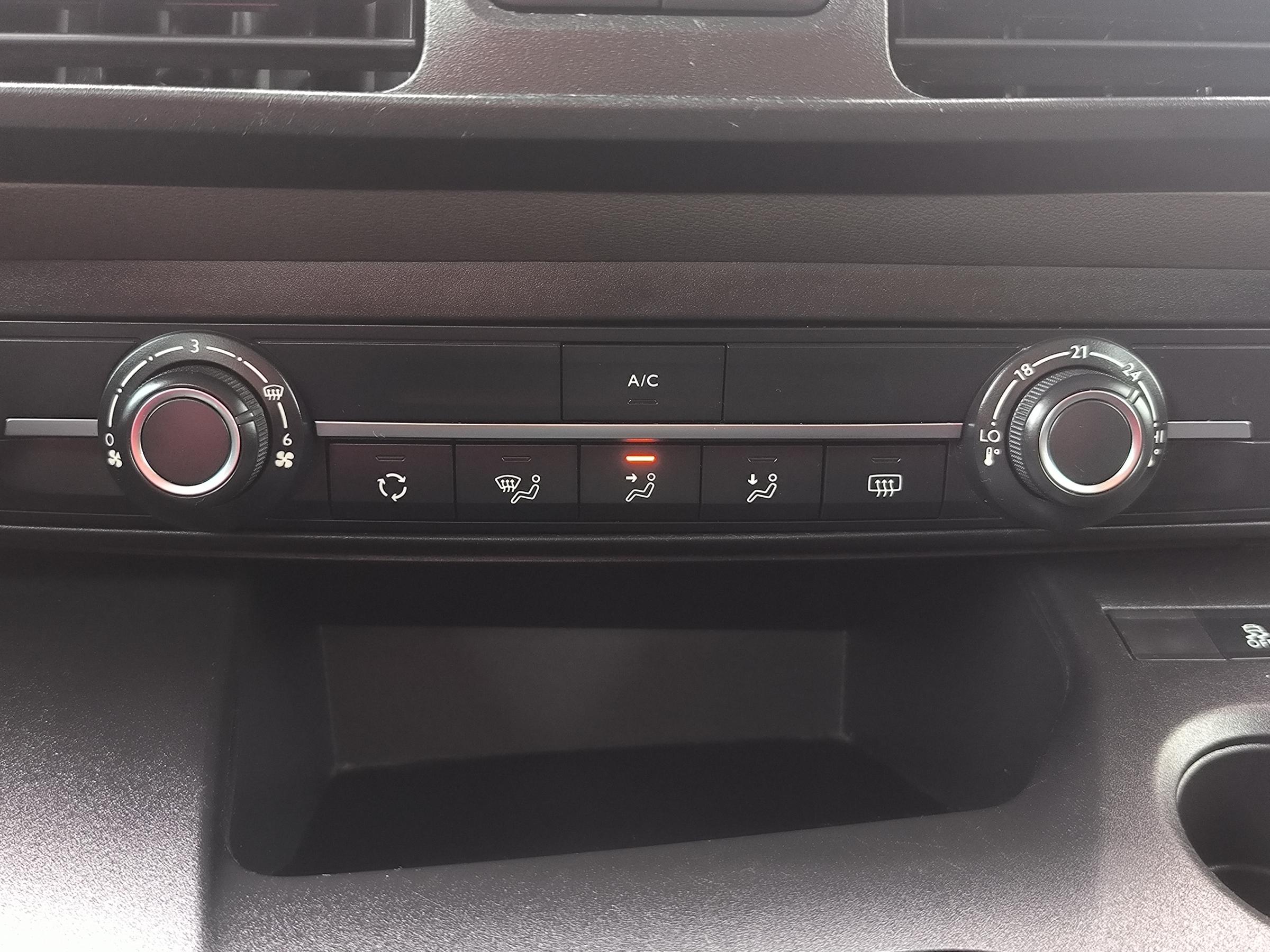 Peugeot Rifter, 2020 - pohled č. 14