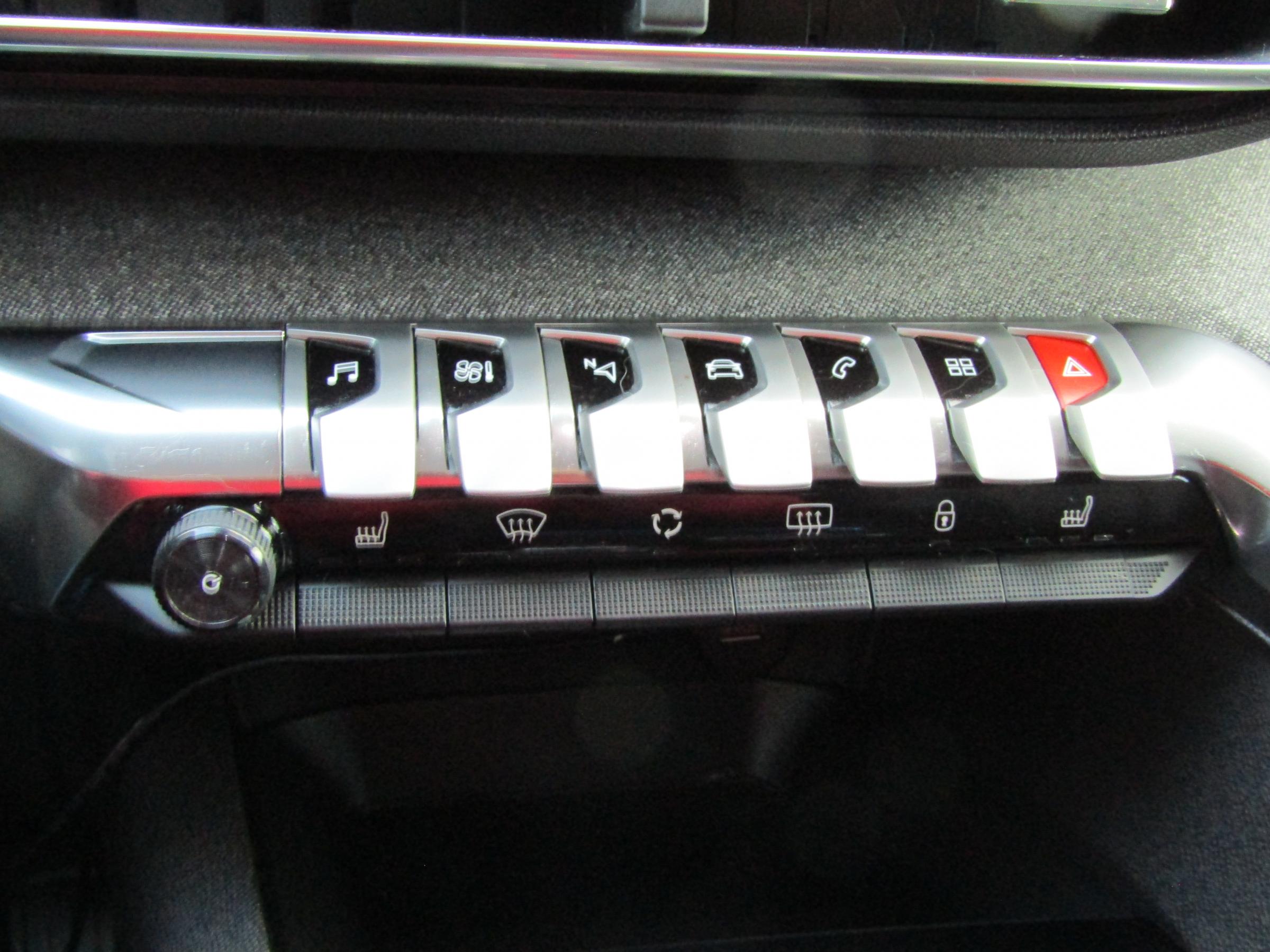 Peugeot 5008, 2017 - pohled č. 15