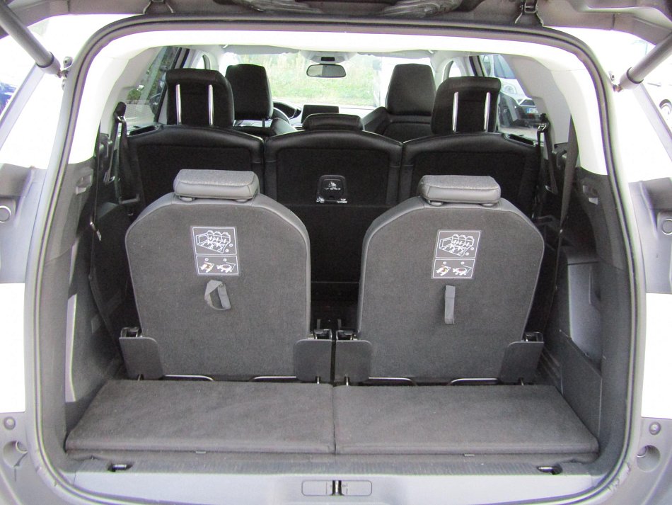 Peugeot 5008 1.2 THP 