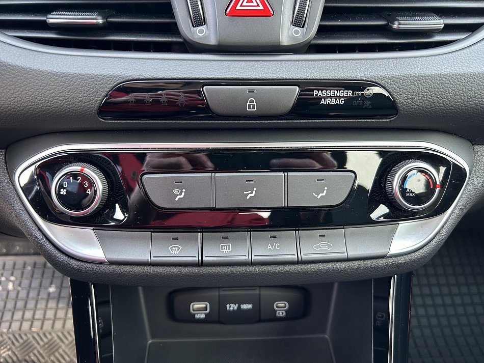 Hyundai I30 1.5 DPi Smart SW