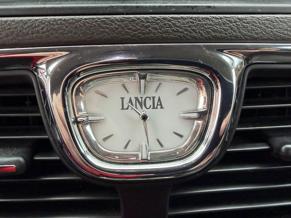 Lancia Voyager 3.6 V6 