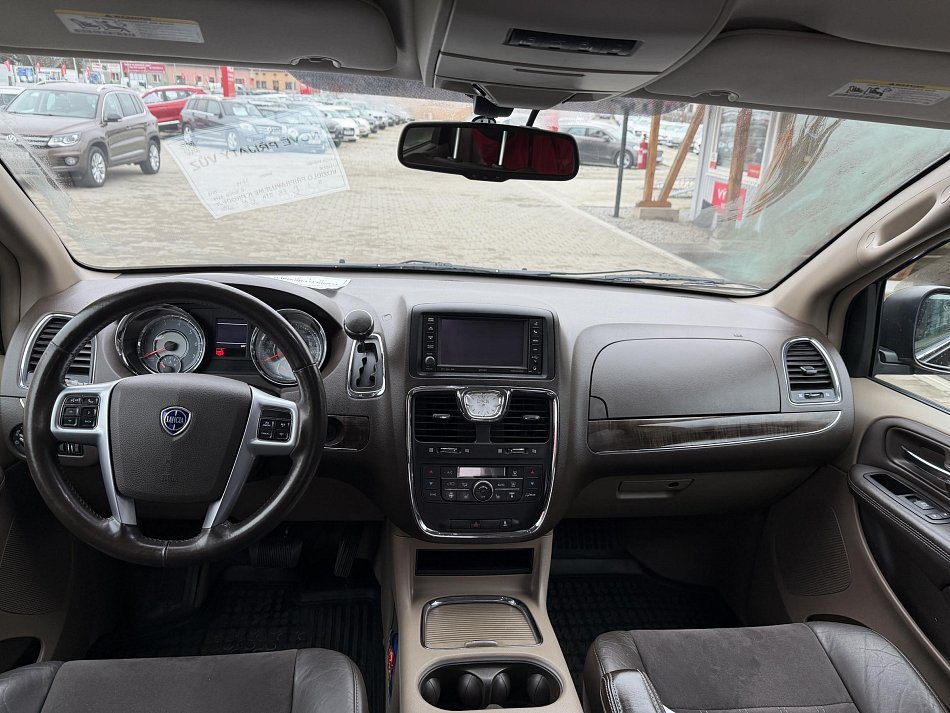 Lancia Voyager 3.6 V6 