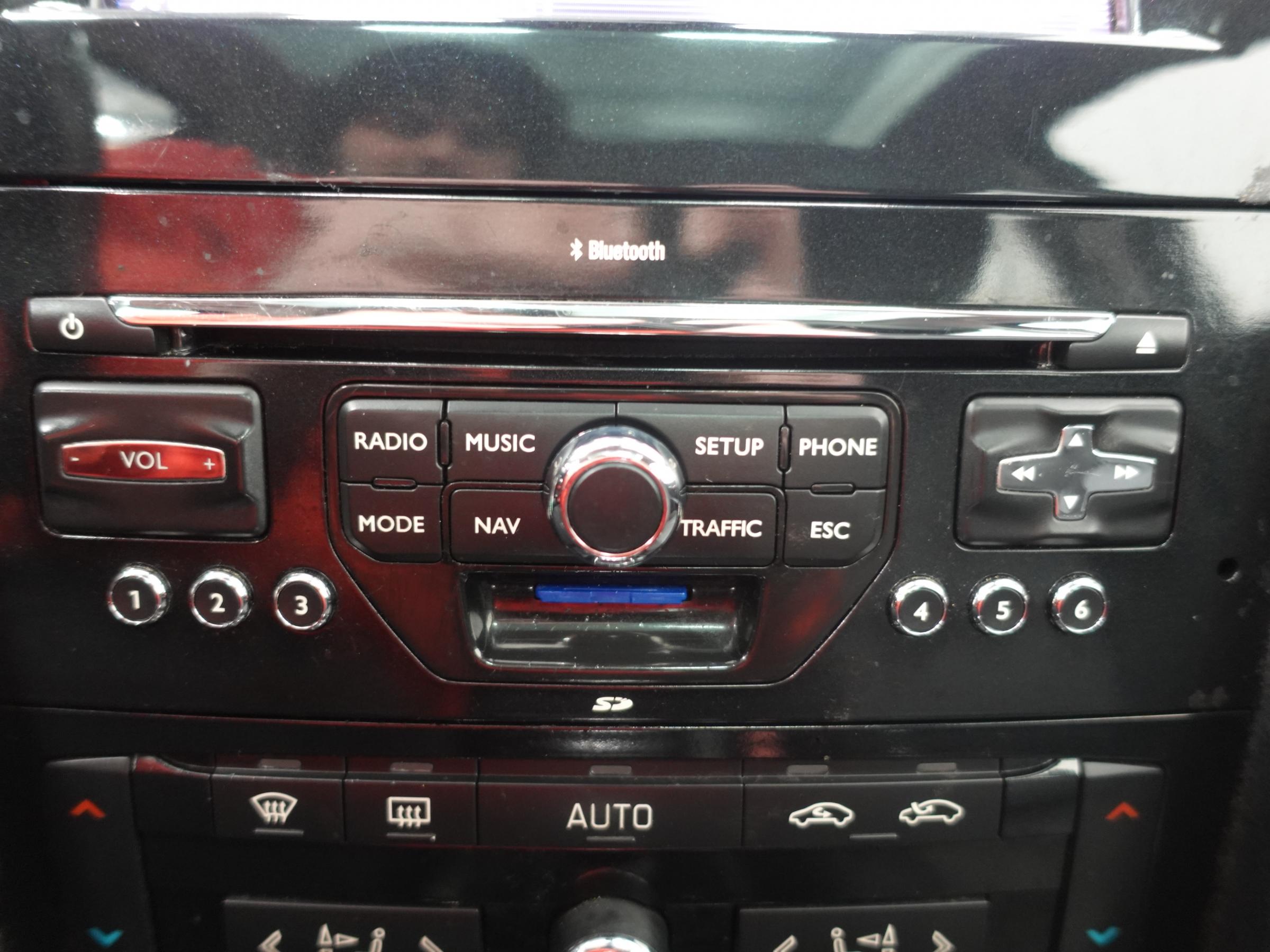 Peugeot 407, 2010 - pohled č. 16